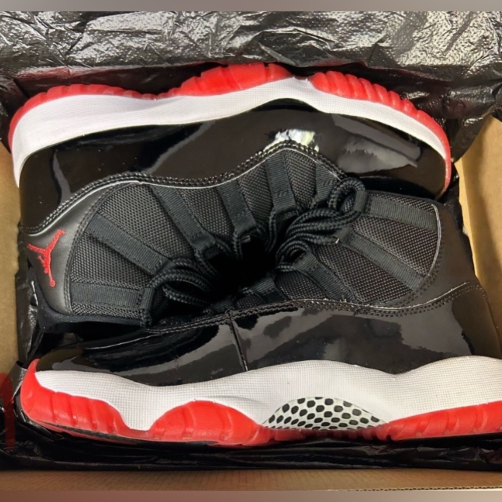 Jordan 11s